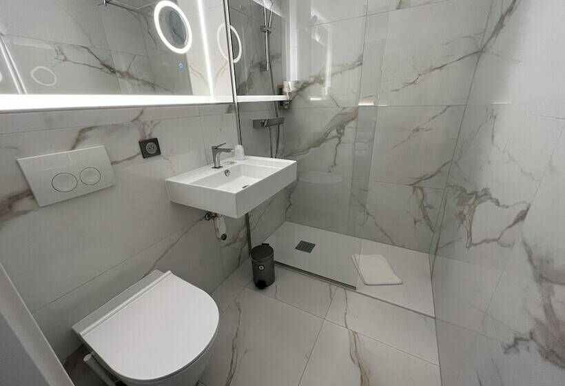 חדר סטנדרט, Brit Hotel, Spa & Restaurant   Colmar Est