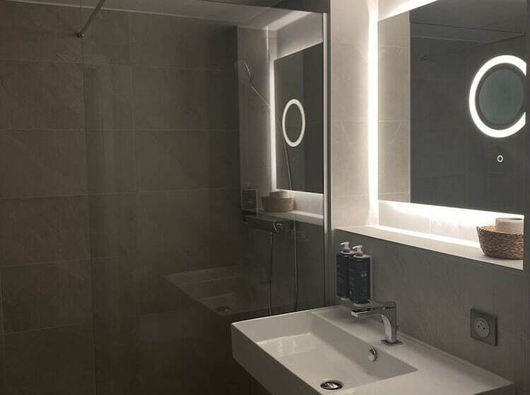 Номер Стандарт, Brit Hotel, Spa & Restaurant   Colmar Est