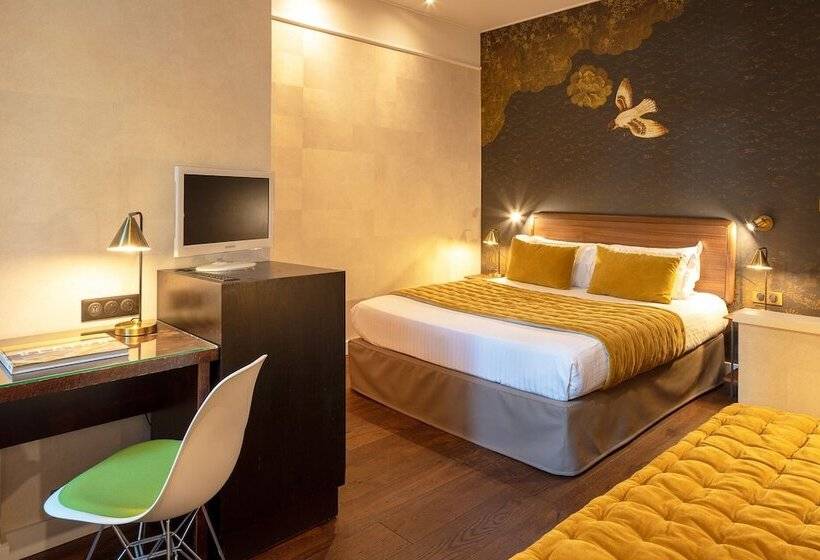 חדר סופריור לשלושה, Des Arceaux