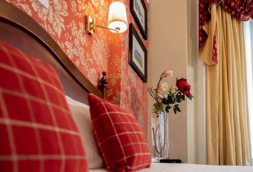 标准间, Egans House