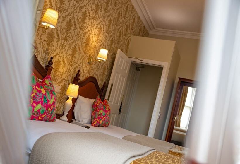 家庭间, Egans House