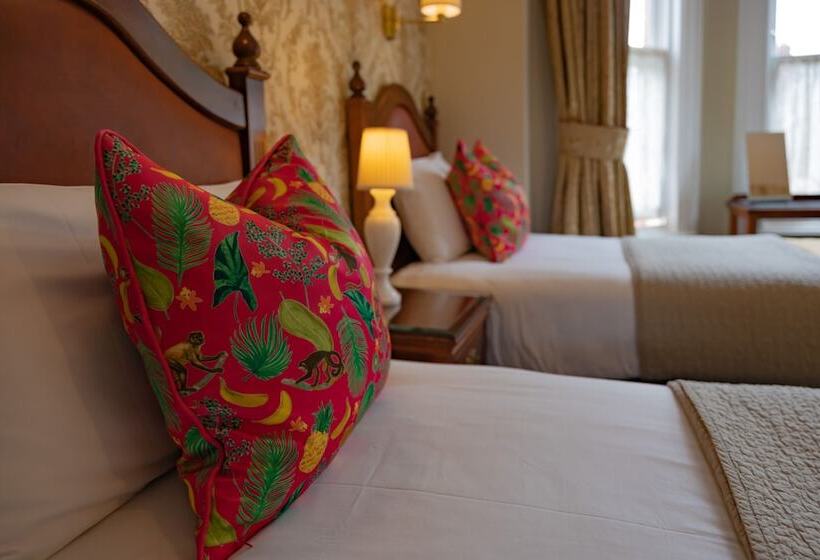 家庭间, Egans House