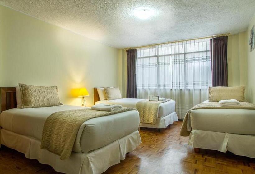 스탠다드 트리플 룸, Embassy Quito