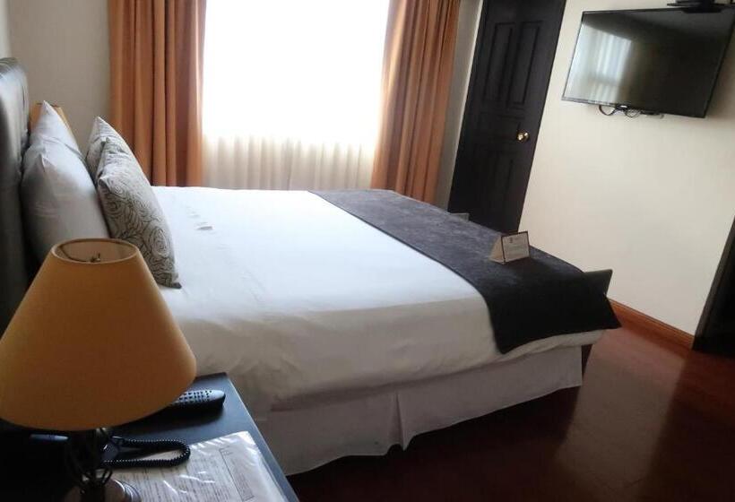 スタンダードトリプルルーム, Embassy Quito