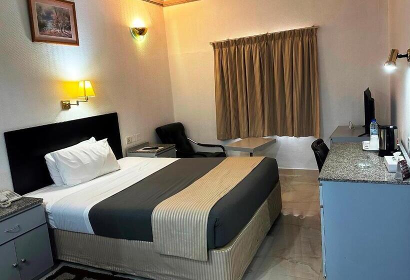 标准间, Grand Astoria