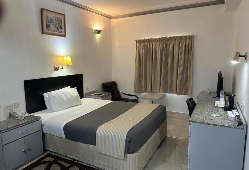 标准间, Grand Astoria