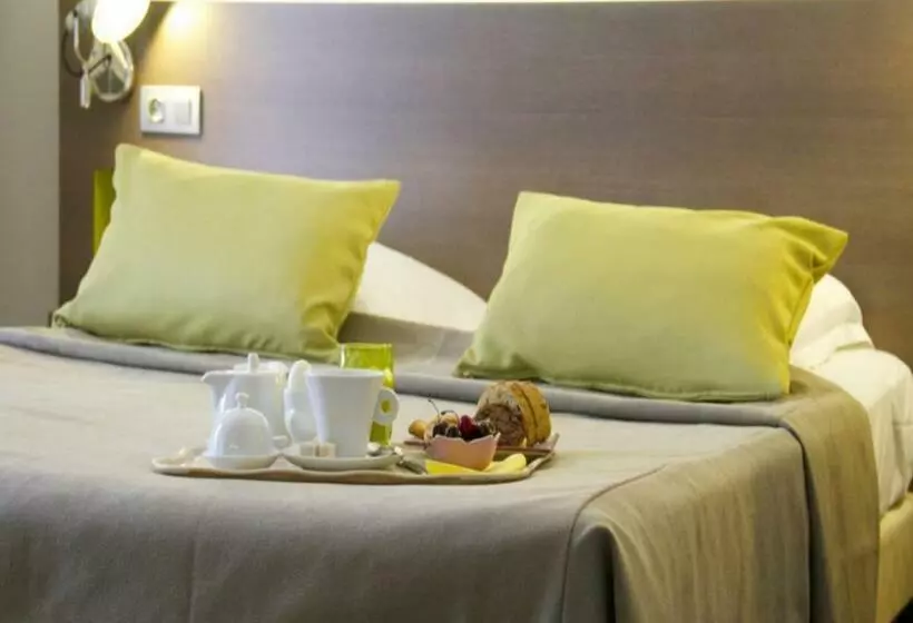 ファミリールーム, Billie Hôtel