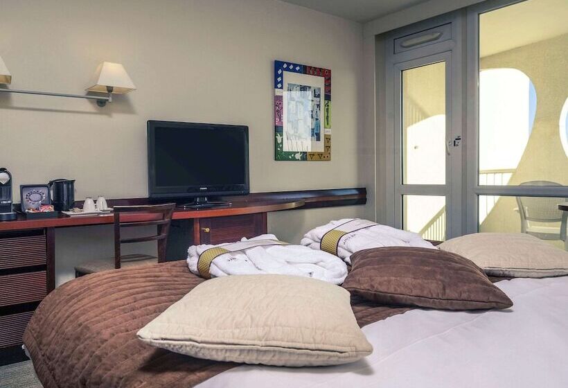 جناح جونيور مطلّ علي البحر, Mercure Port La Grande Motte