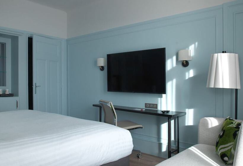 シティビューのデラックスルーム, Paris Marriott Opera Ambassador