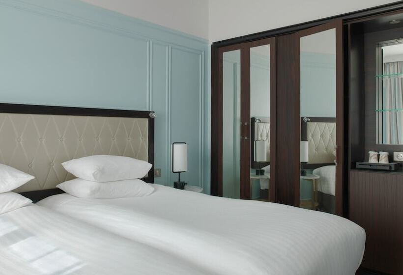 シティビューのデラックスルーム, Paris Marriott Opera Ambassador