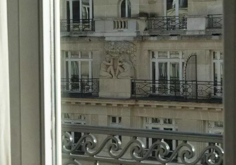 اتاق اجرایی, Paris Marriott Opera Ambassador