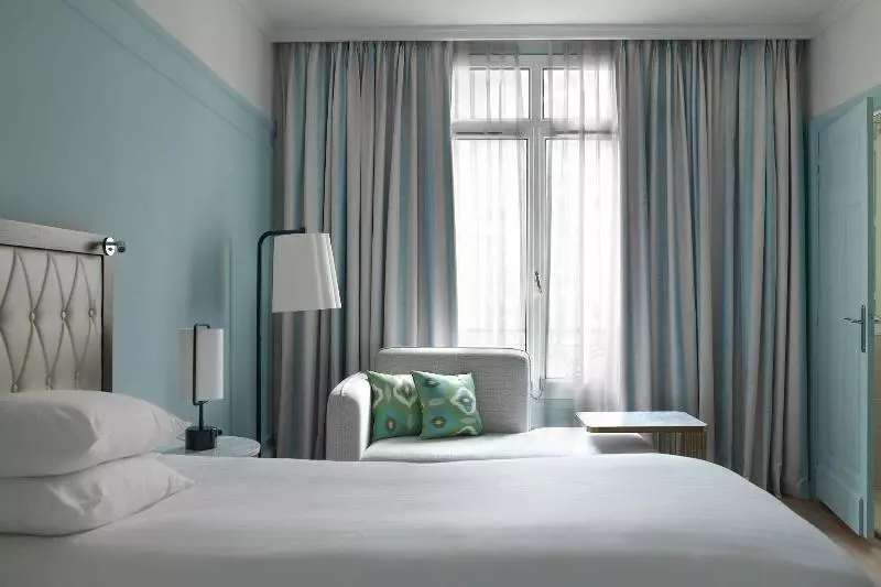 اتاق راحتی, Paris Marriott Opera Ambassador