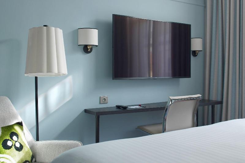 キングサイズベッドのスーペリアルーム, Paris Marriott Opera Ambassador