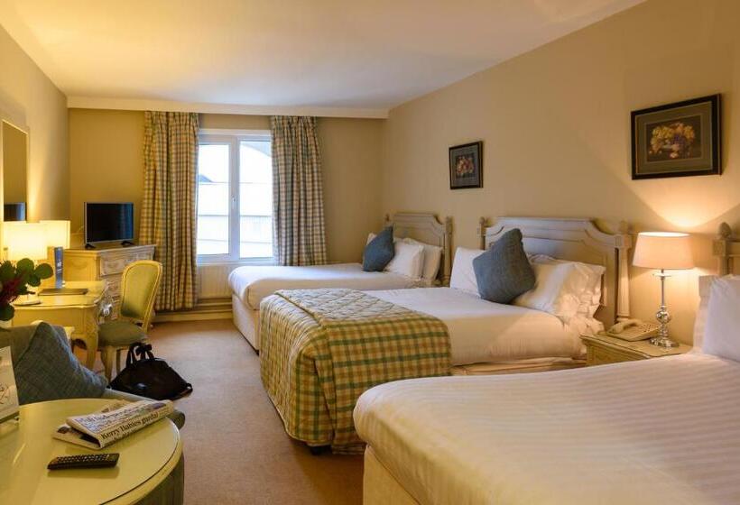 חדר משפחתי, The Inn At Dromoland