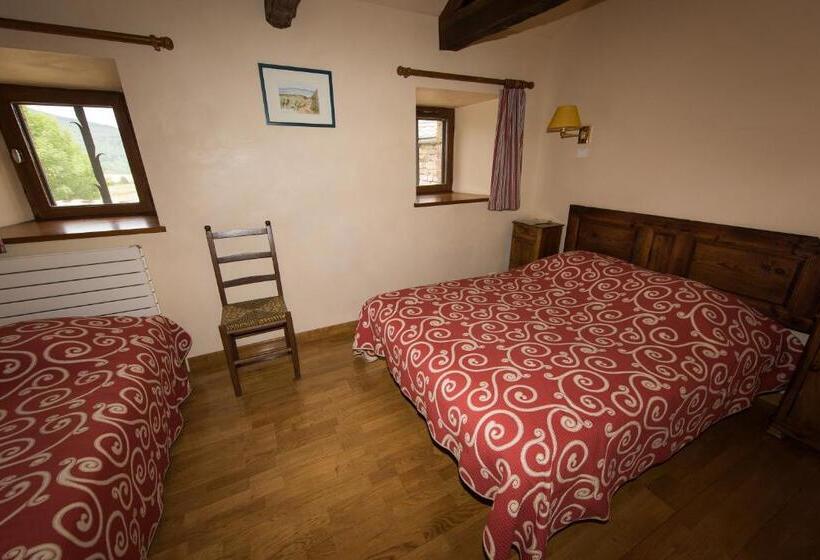 Номер Стандарт Трехместный, Auberge Regordane