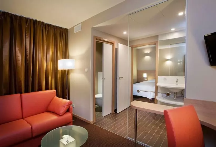 ジュニアスイート, Aux Deux Clefs Hostellerie Groff