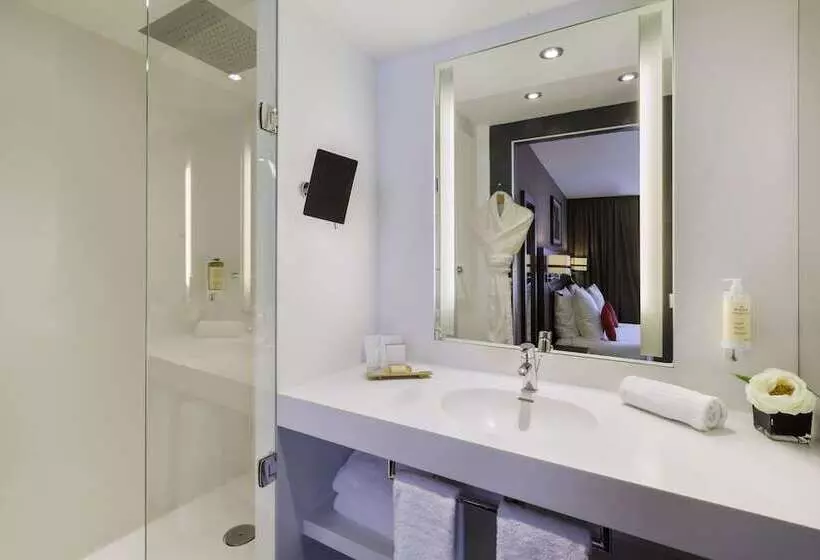 コンフォートルーム, Best Western Premier De La Poste & Spa