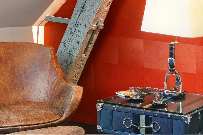 스위트 킹사이즈 침대, Best Western Premier De La Poste & Spa