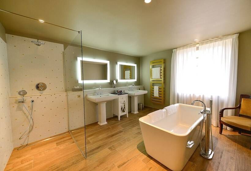 جناح جونيور, Chateau D'audrieu