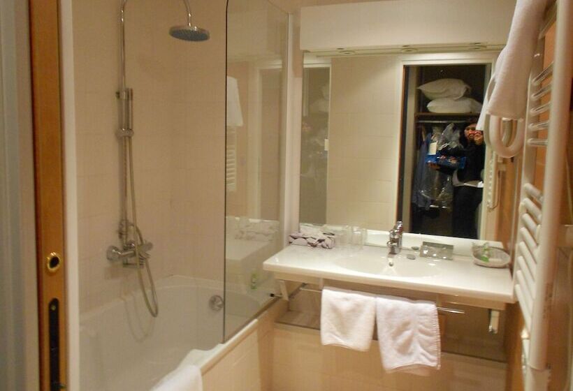 غرفة قياسية, Chateau & Spa De La Commanderie