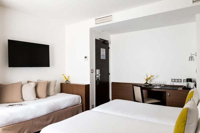 اتاق استاندارد سه نفره, Hôtel Le Colisée