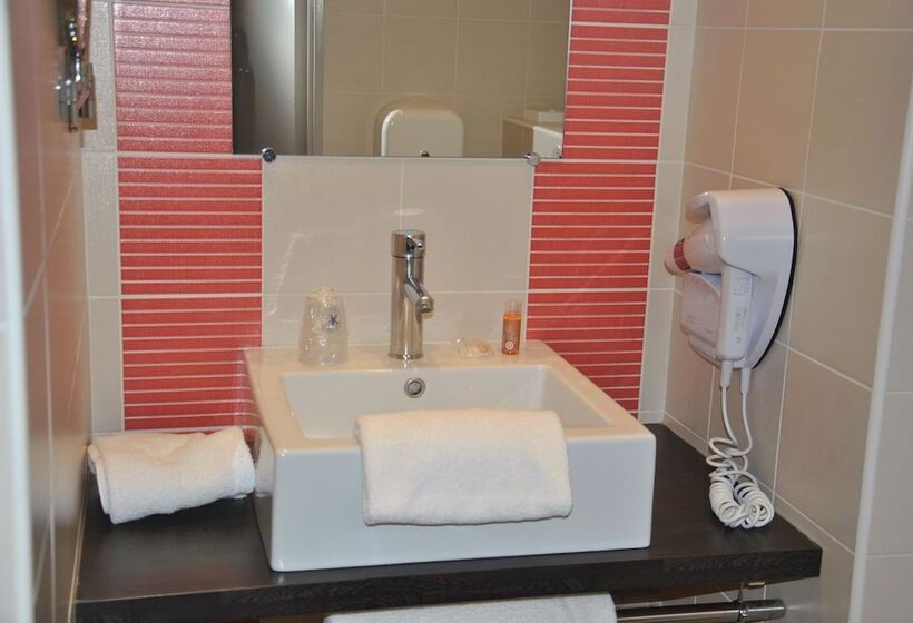Номер Комфорт, Hôtel Cositel, Cit Hotel Coutances