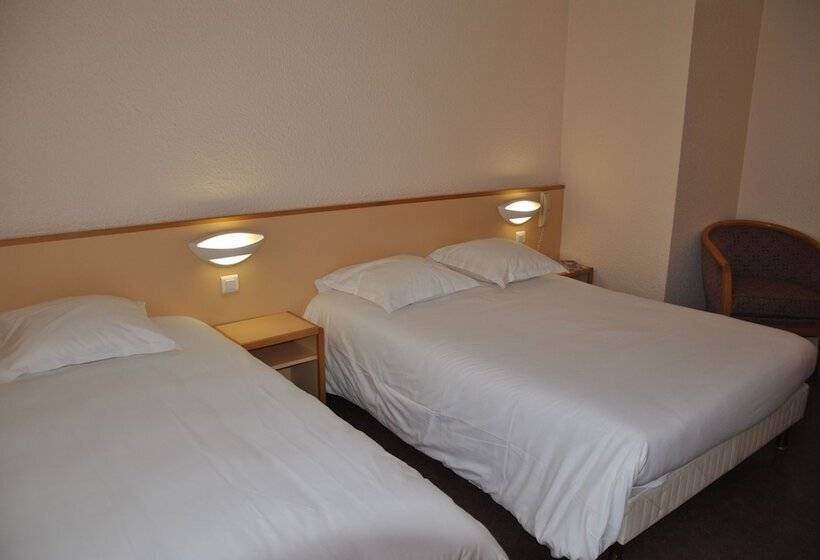 Номер Стандарт Трехместный, Hôtel Cositel, Cit Hotel Coutances