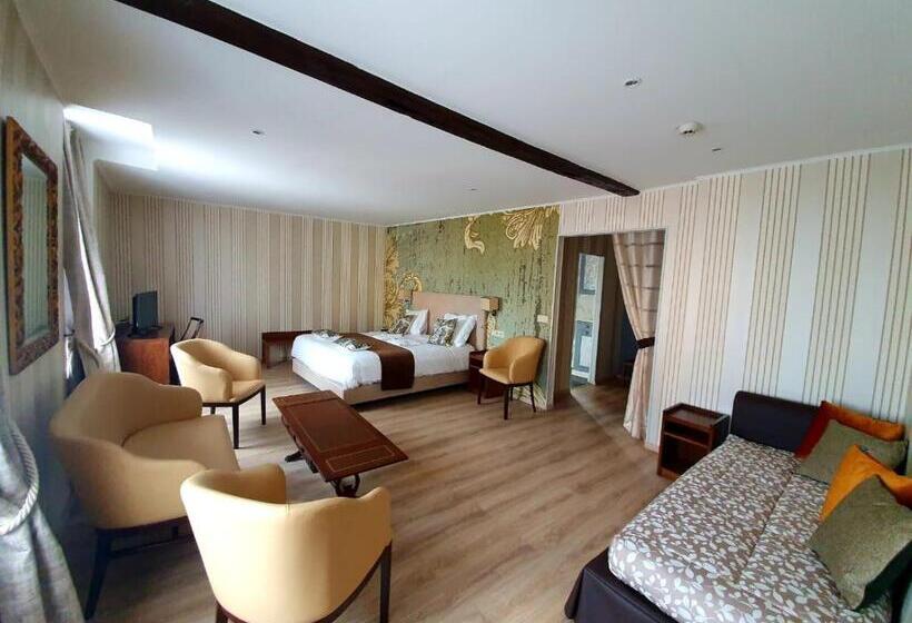 جناح سوبيريور, Croix Blanche De Sologne