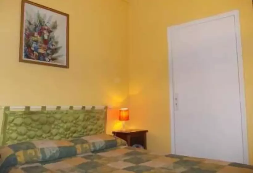 Standard Room, De La Buffa