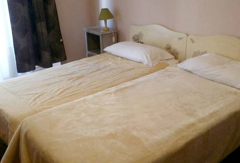 スタンダードルーム, De La Buffa