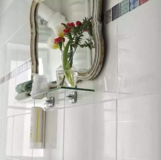 Chambre Standard Individuelle, Des Dames