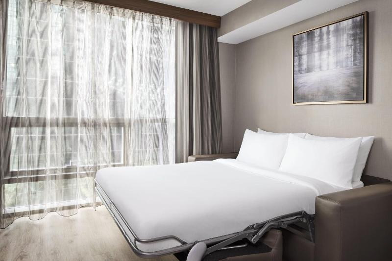 スタンダードルーム, Des Dames