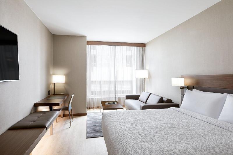 スタンダードルーム, Des Dames