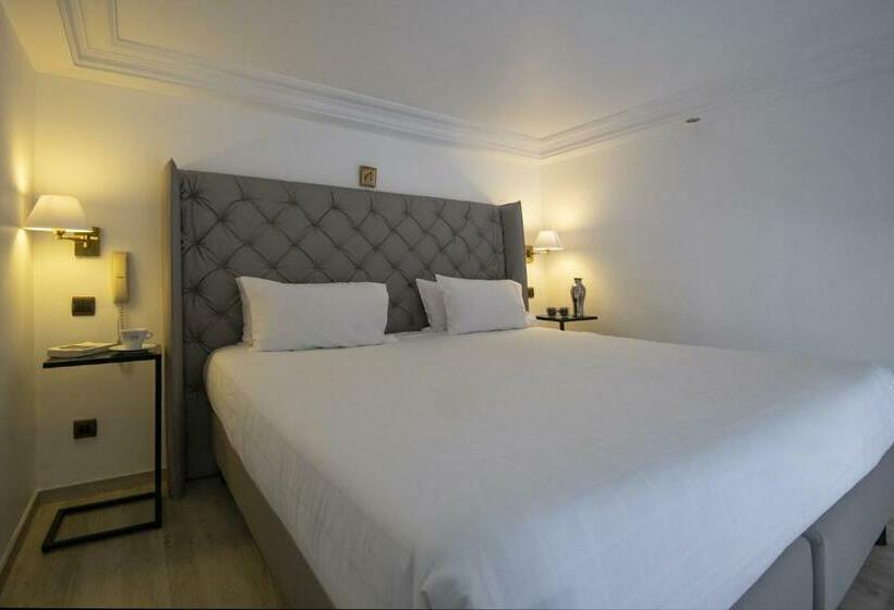 Номер Superior, Golden Tulip Cannes Hotel De Paris