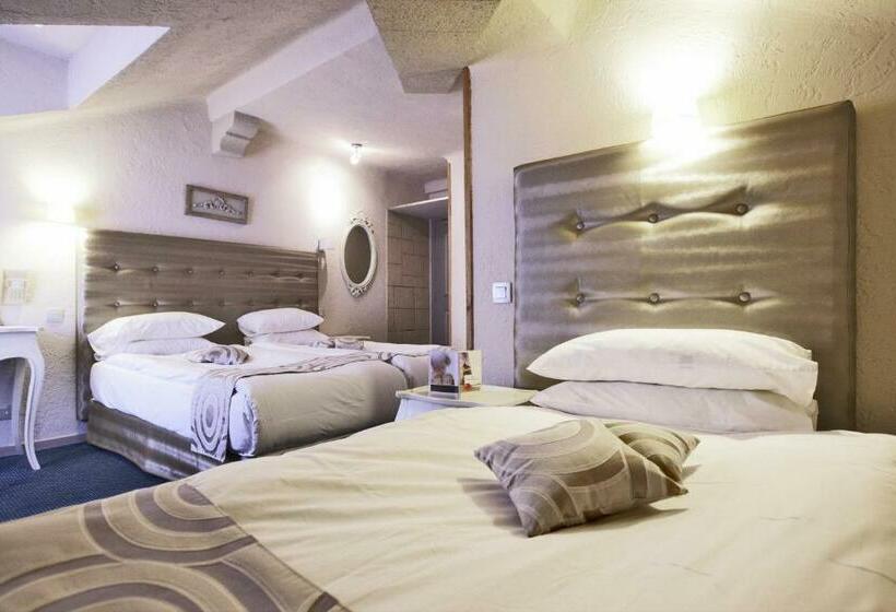 Номер Стандарт Трехместный, Golden Tulip Cannes Hotel De Paris