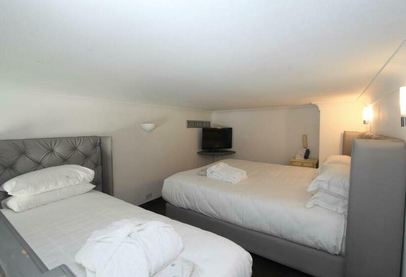 Номер Стандарт Трехместный, Golden Tulip Cannes Hotel De Paris