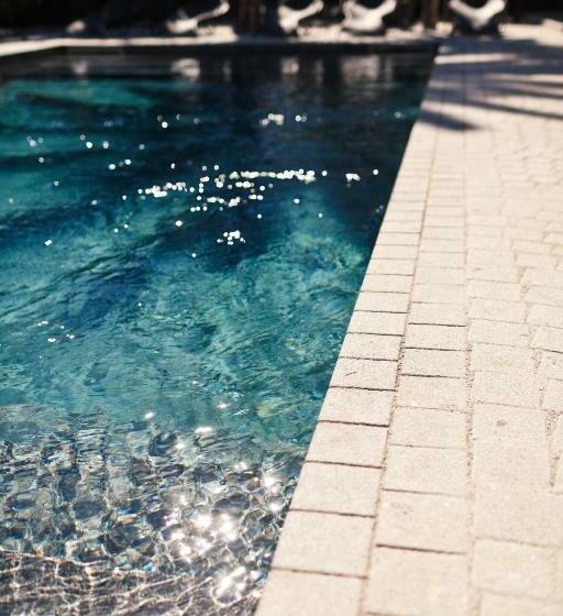 Номер Стандарт Трехместный, Golden Tulip Cannes Hotel De Paris