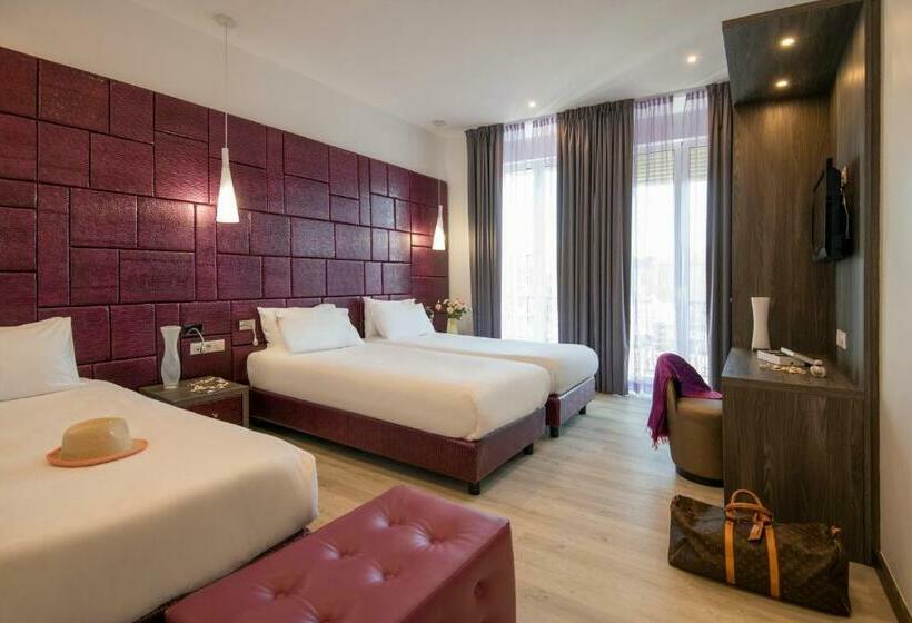 Номер Стандарт Трехместный, Golden Tulip Cannes Hotel De Paris