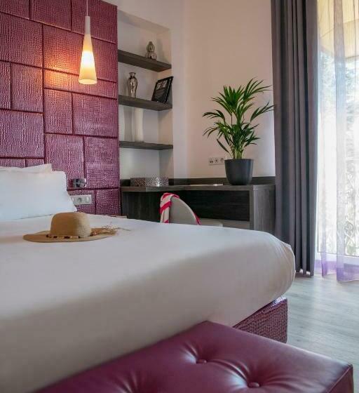 Номер Стандарт Трехместный, Golden Tulip Cannes Hotel De Paris