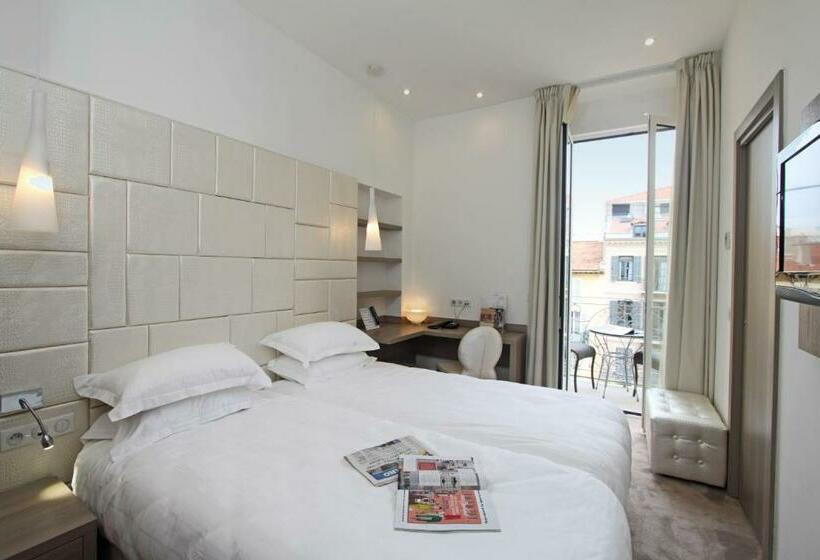 Номер Стандарт с Балконом, Golden Tulip Cannes Hotel De Paris