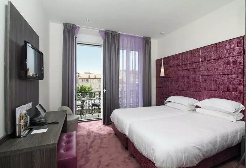 バルコニー付きスタンダードルーム, Golden Tulip Cannes Hotel De Paris
