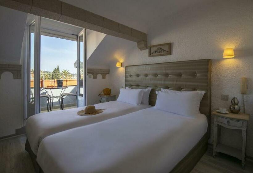 Номер Стандарт с Балконом, Golden Tulip Cannes Hotel De Paris