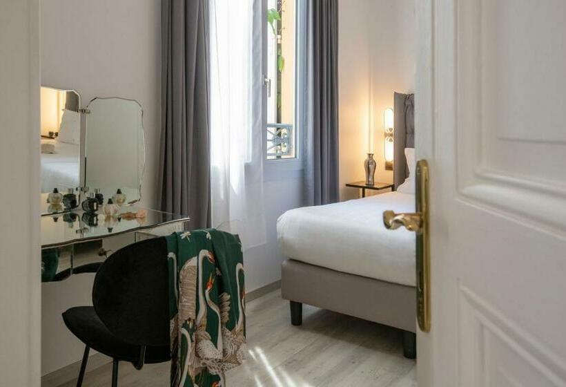 סוויטה, Golden Tulip Cannes Hotel De Paris