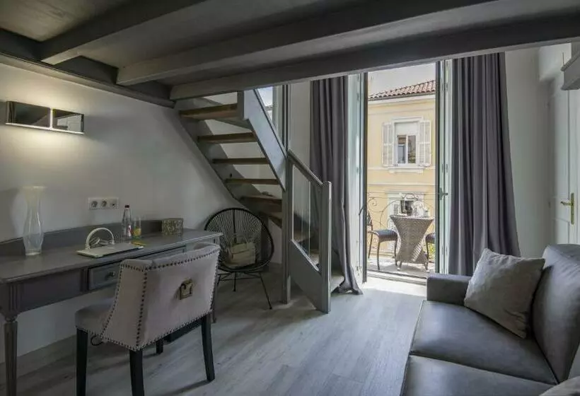スタンダード４人部屋, Golden Tulip Cannes Hotel De Paris