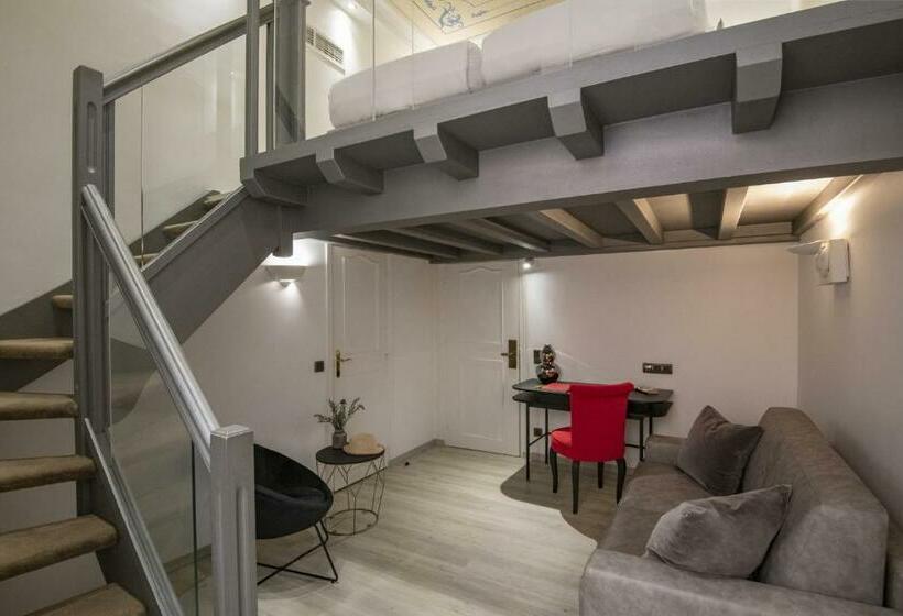 Четырехместный Номер Стандарт, Golden Tulip Cannes Hotel De Paris