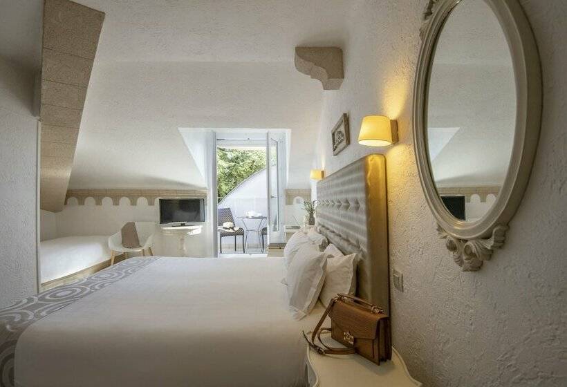 Номер Стандарт Трехместный, Golden Tulip Cannes Hotel De Paris