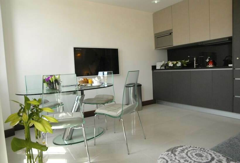 Апартаменты 1 Спальня, Golden Tulip Cannes Hotel De Paris