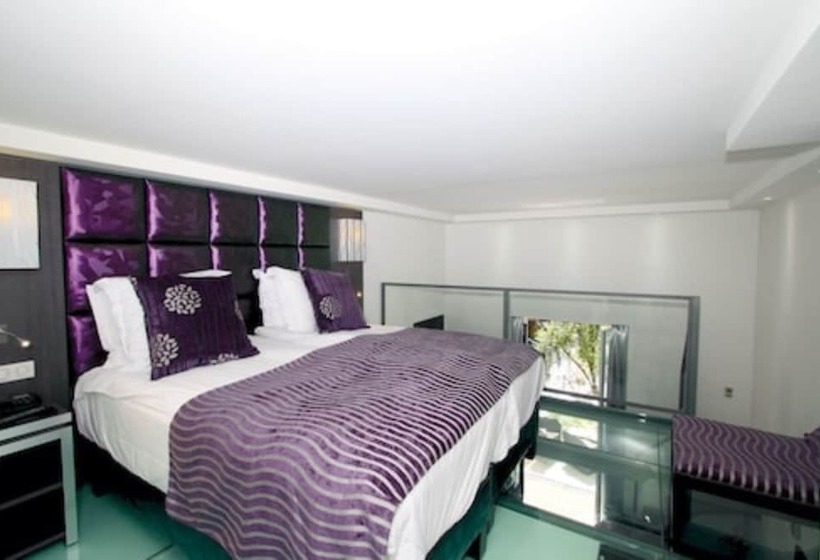 Люкс Дюплекс, Golden Tulip Cannes Hotel De Paris