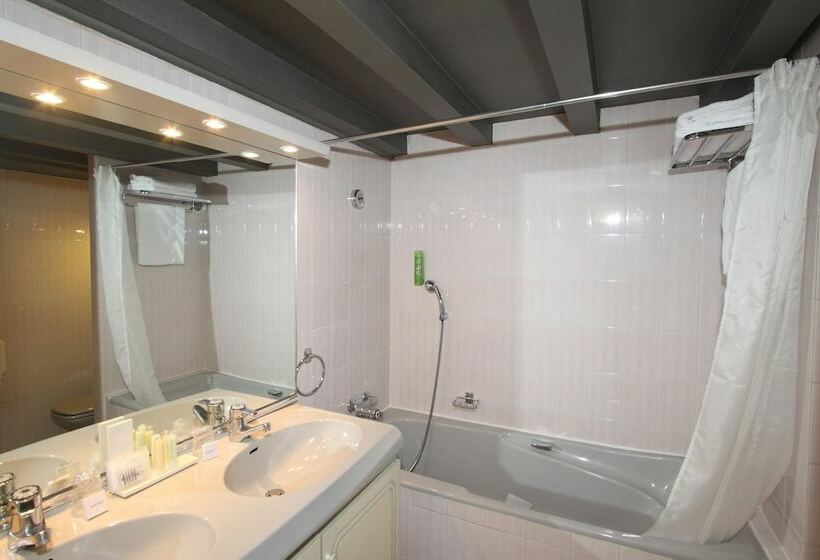 Люкс Дюплекс, Golden Tulip Cannes Hotel De Paris