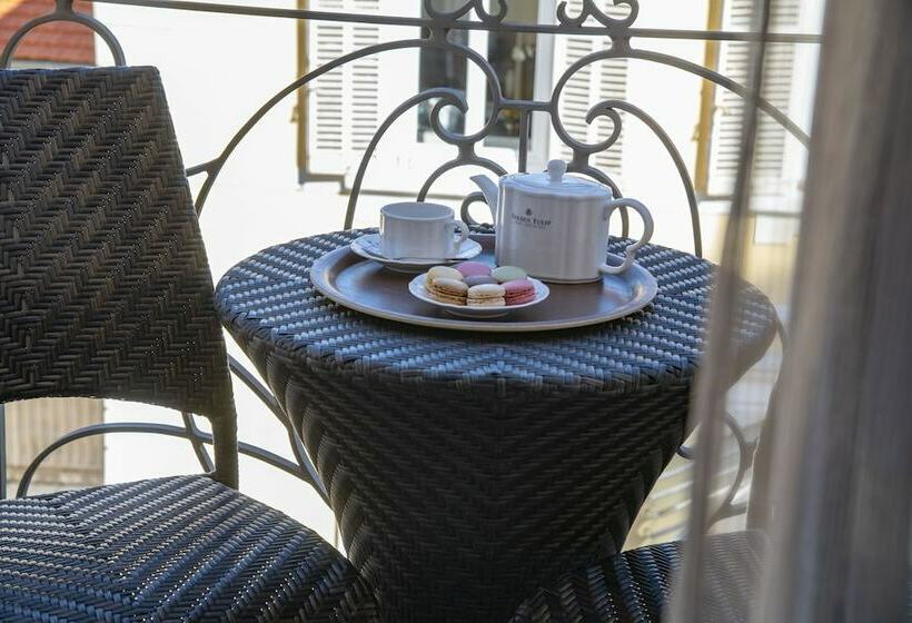 חדר סטנדרט לשלושה, Golden Tulip Cannes Hotel De Paris